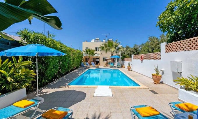 Old Hersonissos Villa | Villa Capri Crete by Villa Plus
