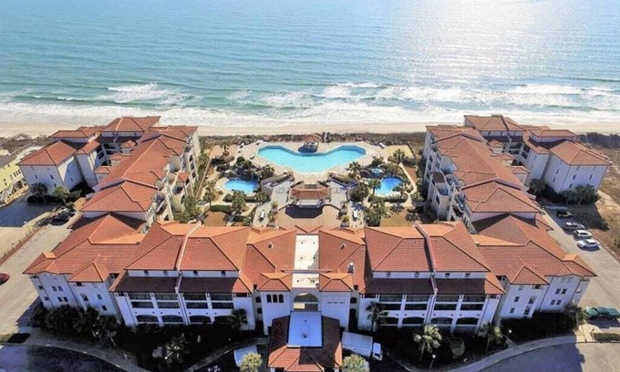 North Topsail Beach Condo | Villa Capriani 2 bed/2 bath condo in Villa Capriani