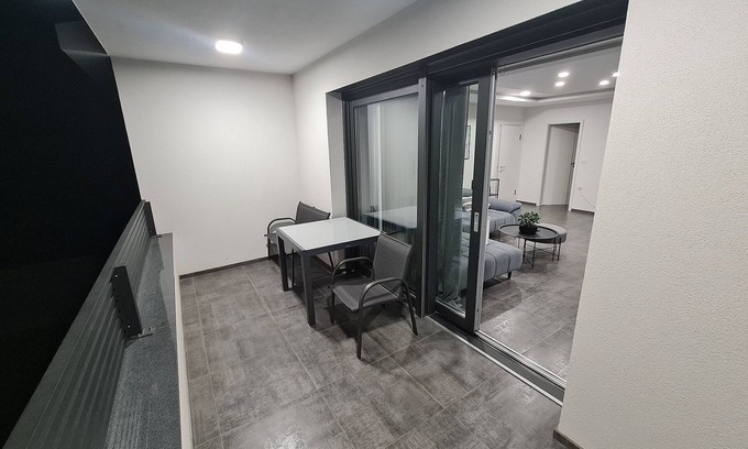 Koper Apartment | Villa Capris - Two bedroom apartment with balcony in Koper — Family sized Condo!
