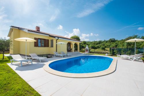 Rogocana Villa | Villa Carmela