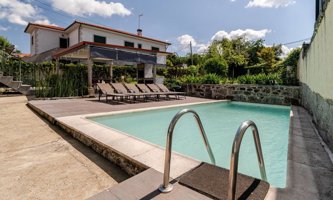Felgueiras Villa | Villa 'Casa Campo Da Feira' with Private Pool, Private Terrace and Wi-Fi