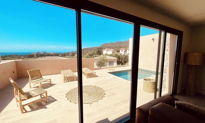 Palasca Villa | Villa « Casa Maredda » Bord de mer Avec Piscine