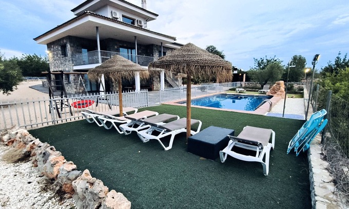 Chella Villa | Villa Casa Rural la Montana 1 with pool, terraces and Wi-Fi