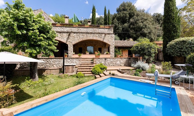 Colpetrazzo Villa | Villa Casamonti, air Conditioned, Heatable Pool