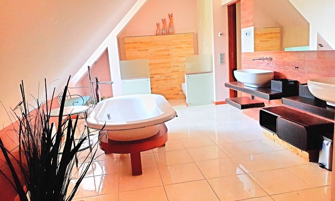 Lomianki House | Villa Casanna