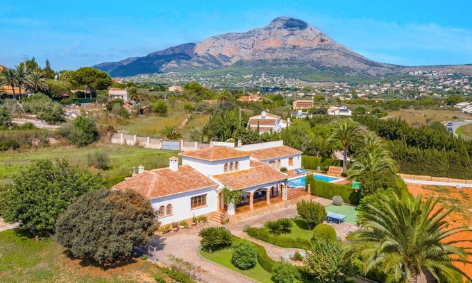 Tarraula Villa | Villa Caseta Pearl by Villa Plus