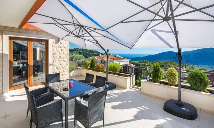 Prijevor Villa | Villa Cetia - Four Bedroom Villa, Sleeps 8