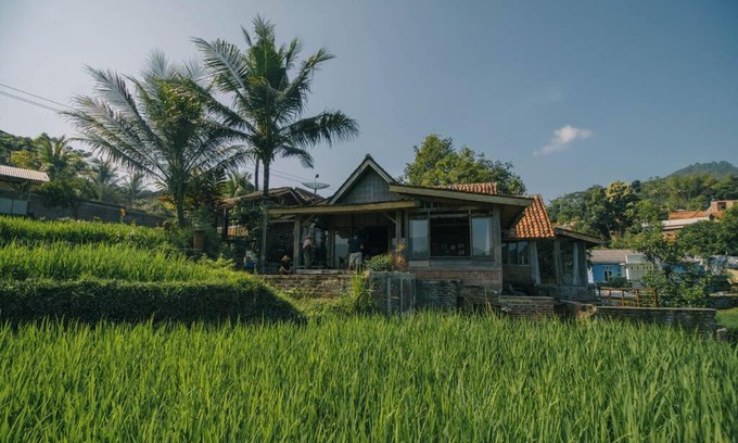 Bandung Villa | Villa Cetok Syariah - Nuansa Pedesaan