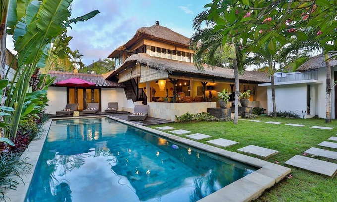 Dyanapura House | Villa Champagne/Luxury villa with private pool and large garden/Bali style