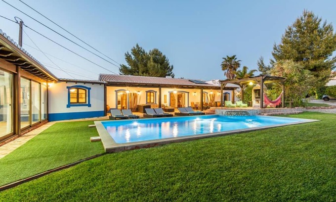 Monte Raposo Villa | Villa Charme