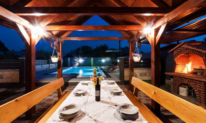 Sopot Villa | Villa Chervil, 3 bedrooms, private pool, barbecue, spacious garden, playground