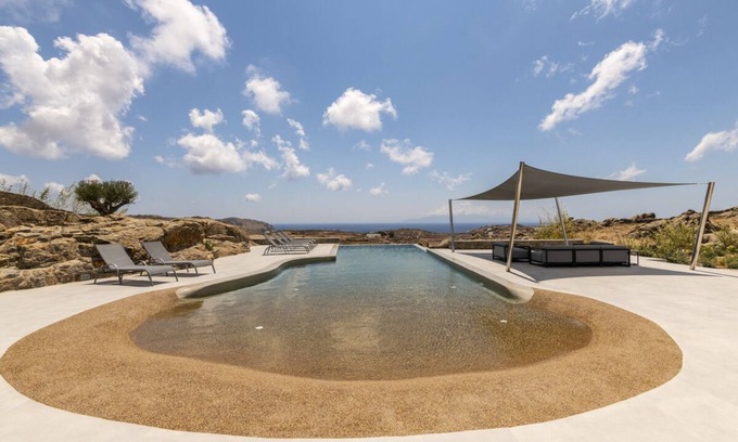 Plintri Villa | Villa Chi - Ten Bedroom Villa, Sleeps 24