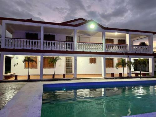 Chicxulub Puerto Hotel | Villa Chic