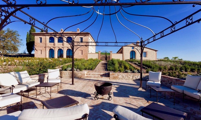 Buonconvento Villa | VILLA CHIGI - Seven Bedroom Villa, Sleeps 14