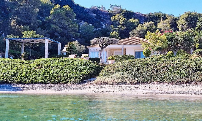 Limni Vouliagmenis Villa | Villa Christina Luxury