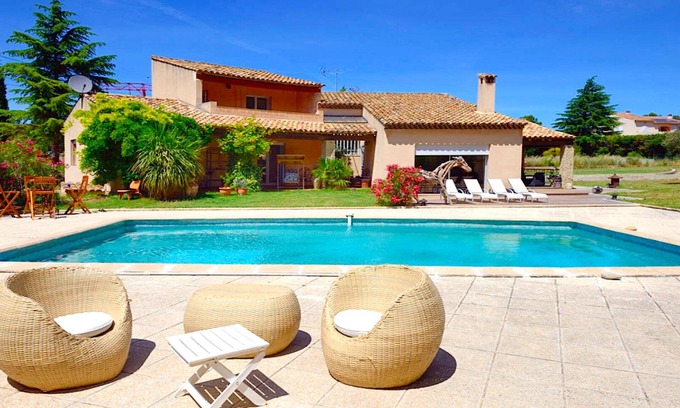 Les Pennes-Mirabeau Villa | Villa Cicada - Pool, BBQ, Billards, Petanque