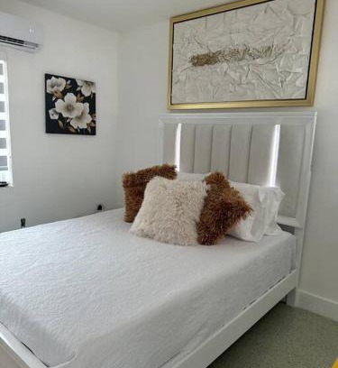 East Little Havana Apartment | Villa Clara Gold-Little Havana
