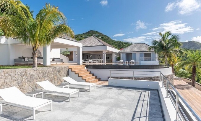 Barriere des Quatres Vents Villa | Villa Coco | Beach View - Located in Beautiful Lorient Beach with Private Pool