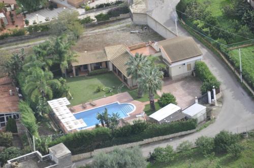 Torre Colonna-sperone Villa | Villa Cocus