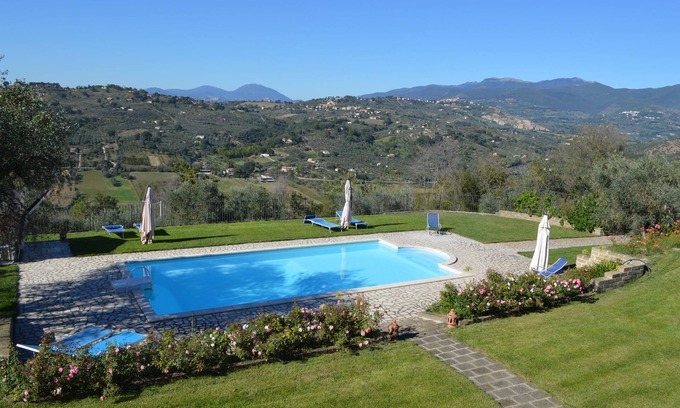 Fara in Sabina Apartment | Villa Collebelvedere - West Apartment - Home Restaurant