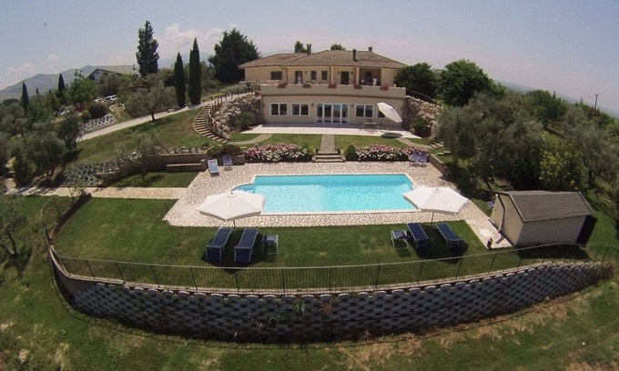 Fara in Sabina Apartment | Villa Collebelvedere - Apartament East - Home Restaurant