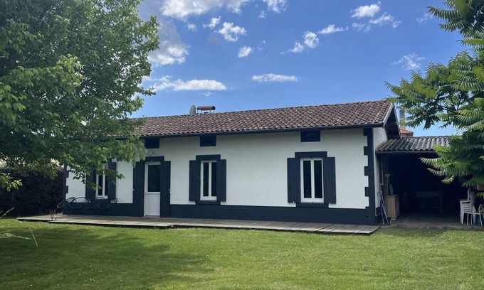 Salles Apartment | Villa confortable avec grande terrasse