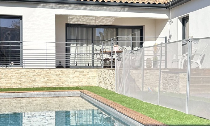 Magalas Villa | Villa Contemporaine Avec Piscine !