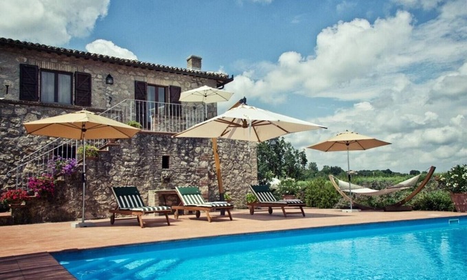 Corbara Villa | Villa Corelia - Private Umbrian villa with pool