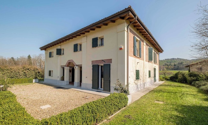 Zola Predosa Villa | Villa Corte dello Zanchino, surrounded by greenery