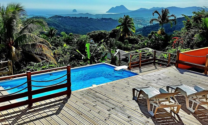 Riviere-Salee Villa | Villa COSAROE 6/14 guests, 5 bedrooms, Secure swimming pool, Wide sea view