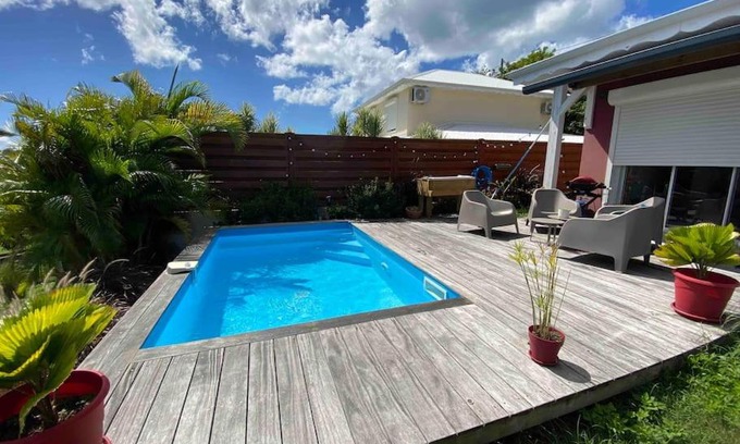 Dampierre Villa | Villa cosy toute équipée avec piscine