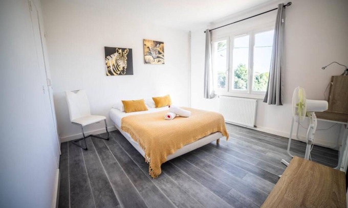Perols Apartment | Villa CosyFamily-Pool-15MinPlage-Wifi-Family