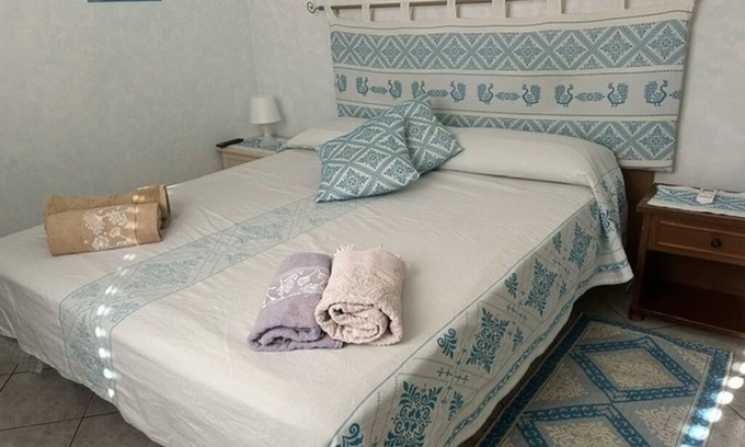 Masainas Bed & Breakfast | Villa Cristina - Double Room with Shared Bathroom