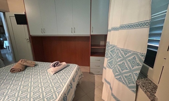 Masainas Bed & Breakfast | Villa Cristina - Triple Room with Shared Bathrooms