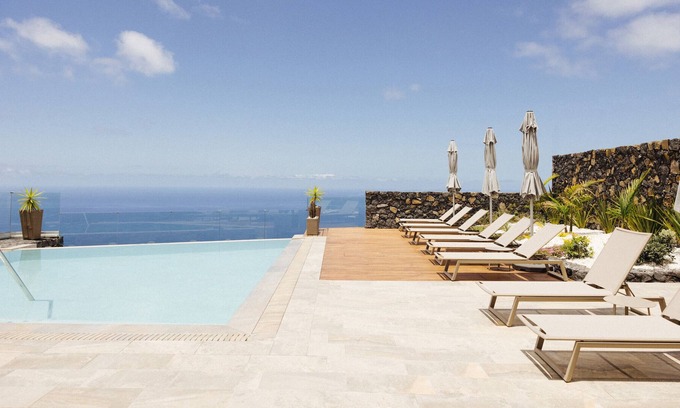 Las Indias Villa | Villa Cumbre Vieja' with sea views, shared pool and Wi-Fi