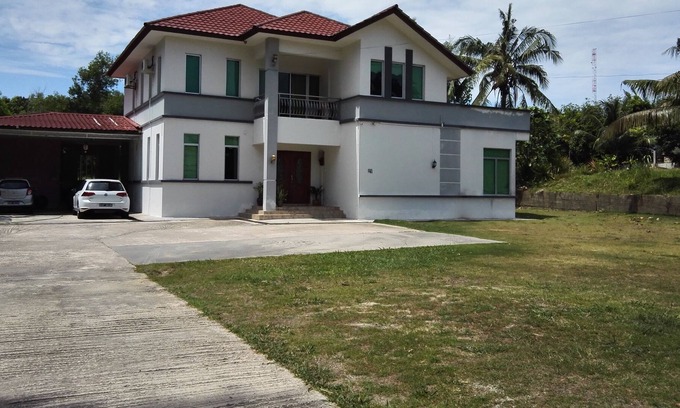 Bandar Seri Begawan Villa | Villa Dadap Your Home Away Home