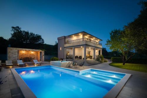 Dicmo Villa | Villa Dali - luxury holiday house in relaxing area