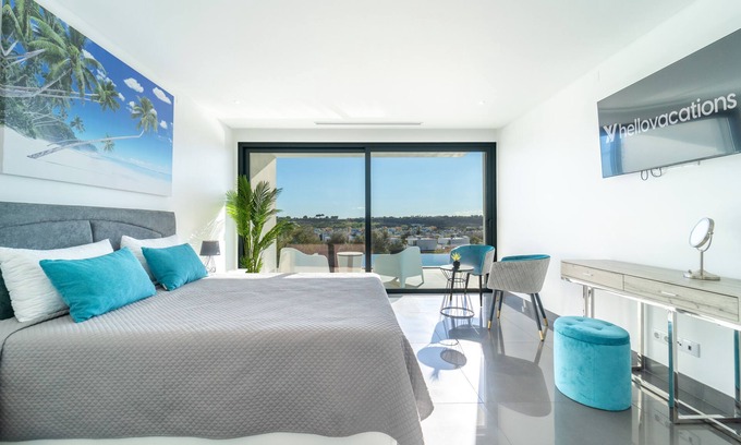 Vale de Santa Maria Villa | Villa das Amendoeiras by HelloVacations