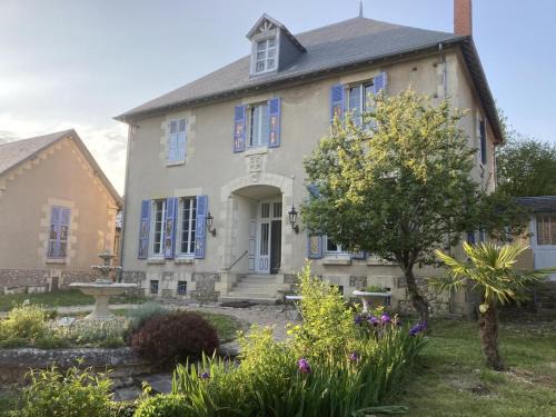 Sanssat Apartment | Villa de charme avec jardin clos, proche de Vichy, idéale pour séjours en famille - FR-1-489-533