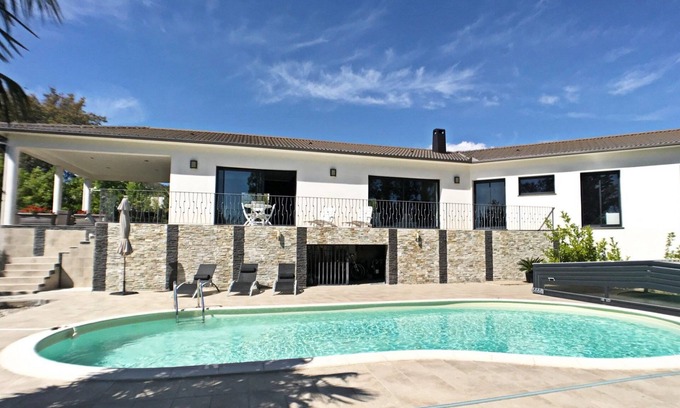 Castellare-di-Casinca Villa | Villa de Luxe Avec Piscine Jardin Terrasse à -10 de la Plage