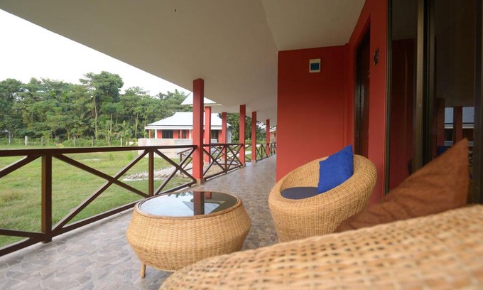 Madari Hat Resort | Villa de hollong