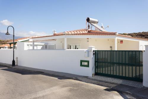 Abades House | Villa de la Sombra a la Luz