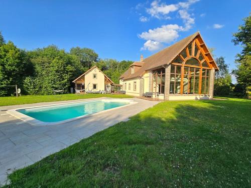 Vitrai-sous-Laigle Villa | Villa de luxe, piscine chauffée & nature