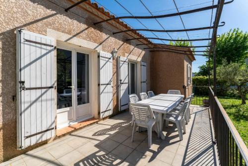 Sernhac House | Villa de Maithe