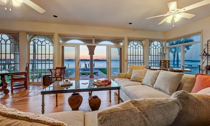 St. Augustine Villa | Villa de San Agustín - LUX Intracoastal Waterfront