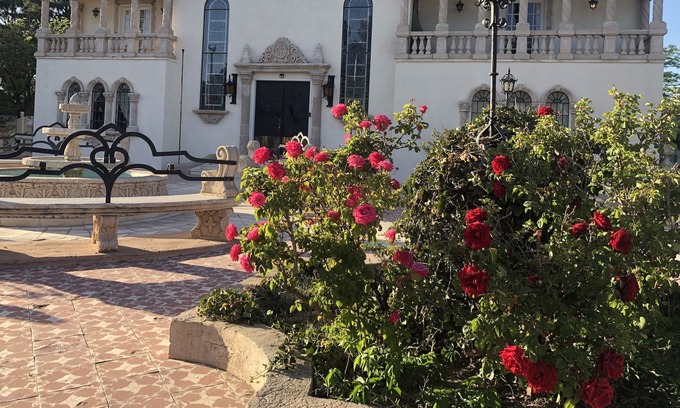 Southeast Heights Villa | Villa de San Rafael & Guest House