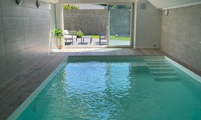 Bourgogne-Fresne Villa | Villa de Standing en Champagne Avec Piscine