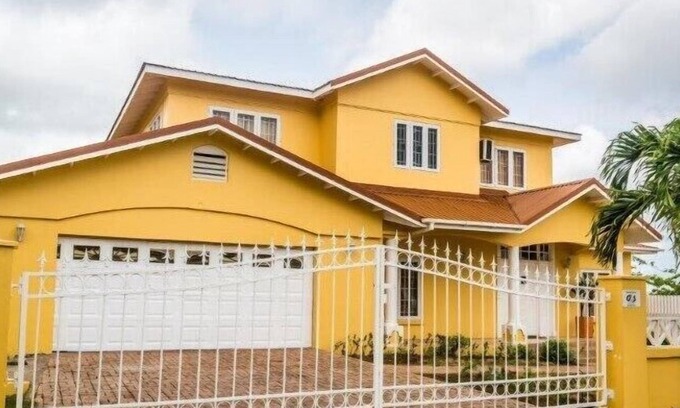 Bois d'Orange Villa | Villa Del Sol - Affordable yet Luxurious