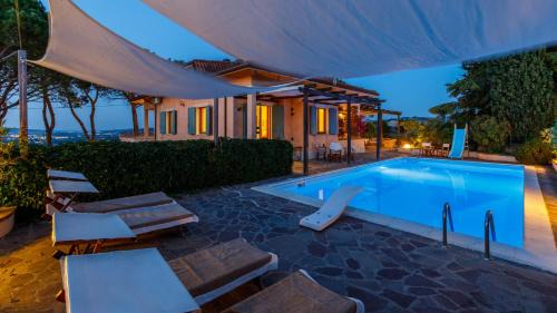 Colbordolo Villa | Villa delle Rose - Modern design, pool & AirCO
