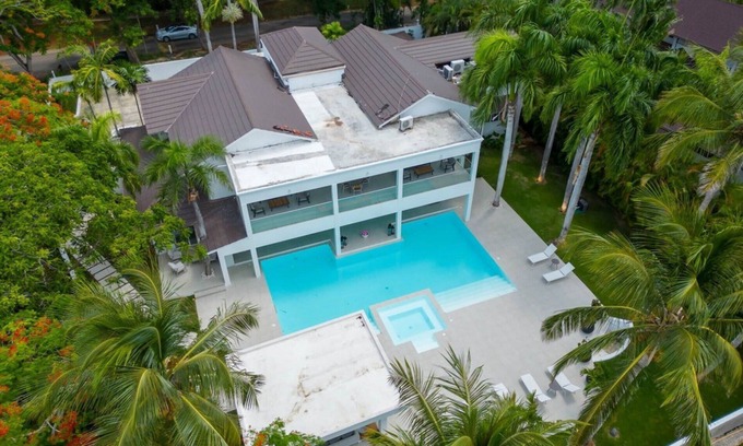 Los Lagos Villa | Villa Den in Casa de Campo by Personal Villas - Paradisiacal Beaches